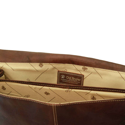 Oiled Calfskin Leather Messenger Bag - Chestnut