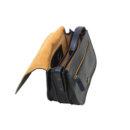Women's shoulder bag in full grain calfskin-Blue