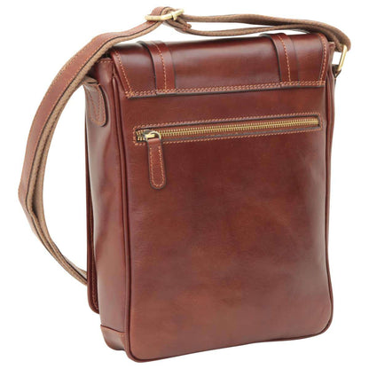 Medium leather bag with double magnetic closure - Brown