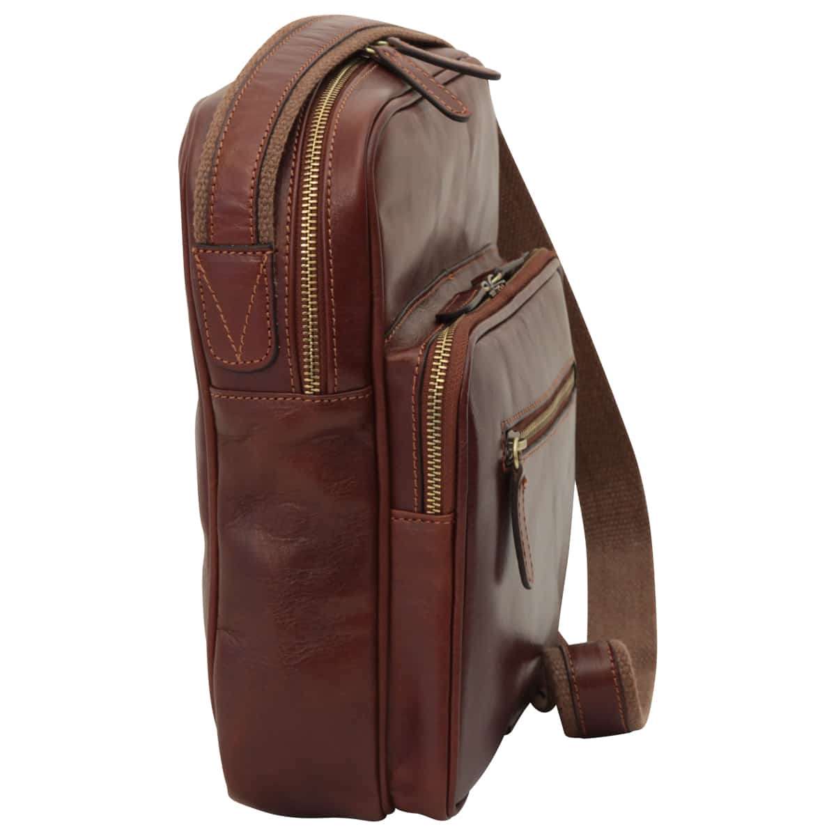 Small leather bag with zip closures - Brown