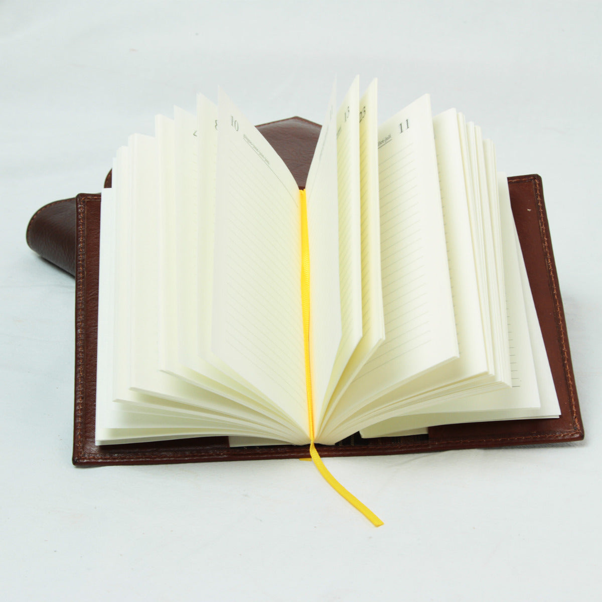 Full grain leather daily planner medium - brown